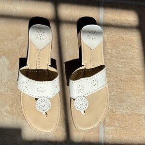 Apostrophe White Leather Upper Cutout Design Thong Sandals - Women's 9